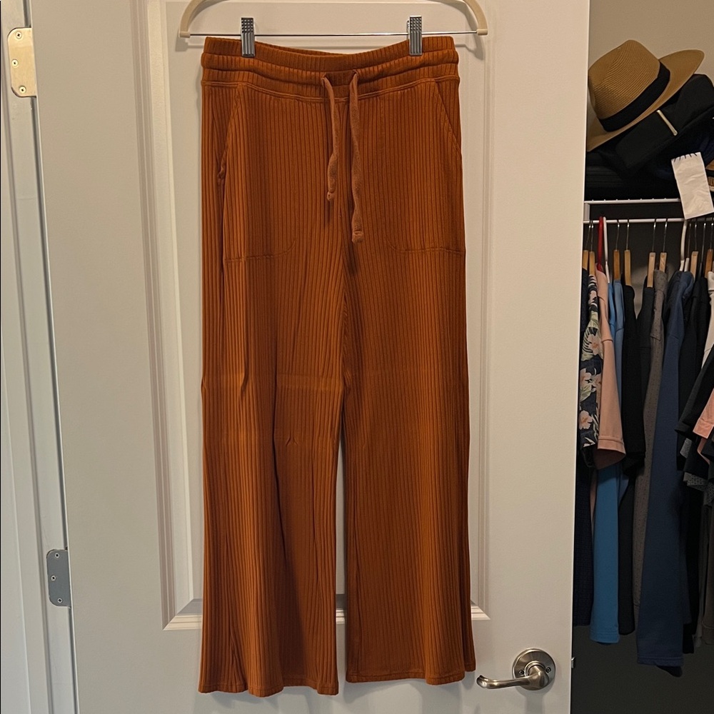Beyond Yoga Rust Wide Leg Pants